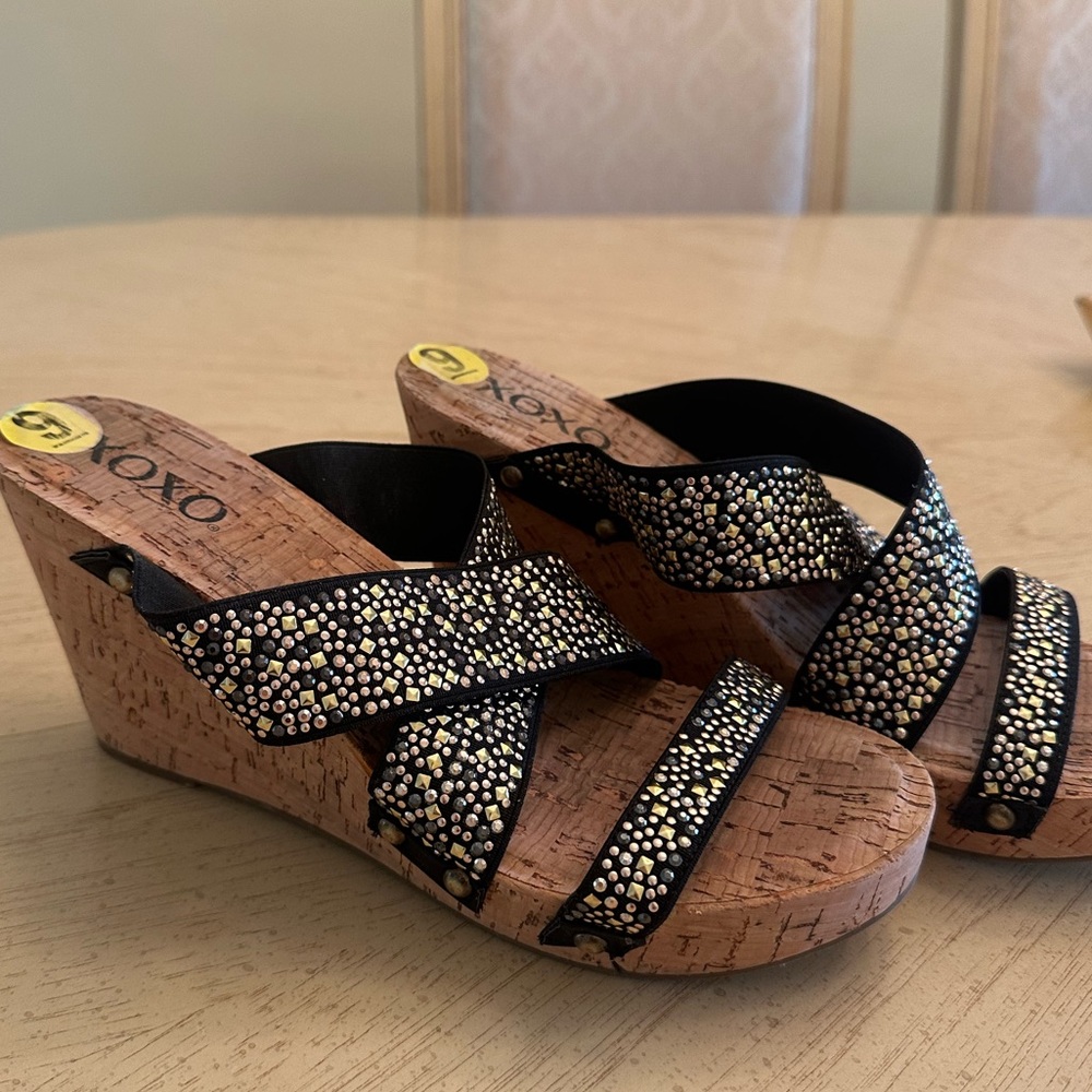 Xoxo Women’s Black Jeweled Beach Night Out Sandal Shoes